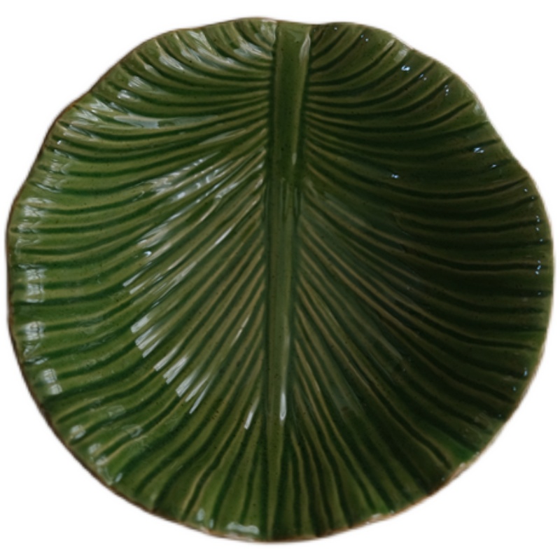 Ceramic leaf-shaped dessert plates, fruit plates, salad plates, storage plates, and table decorations.