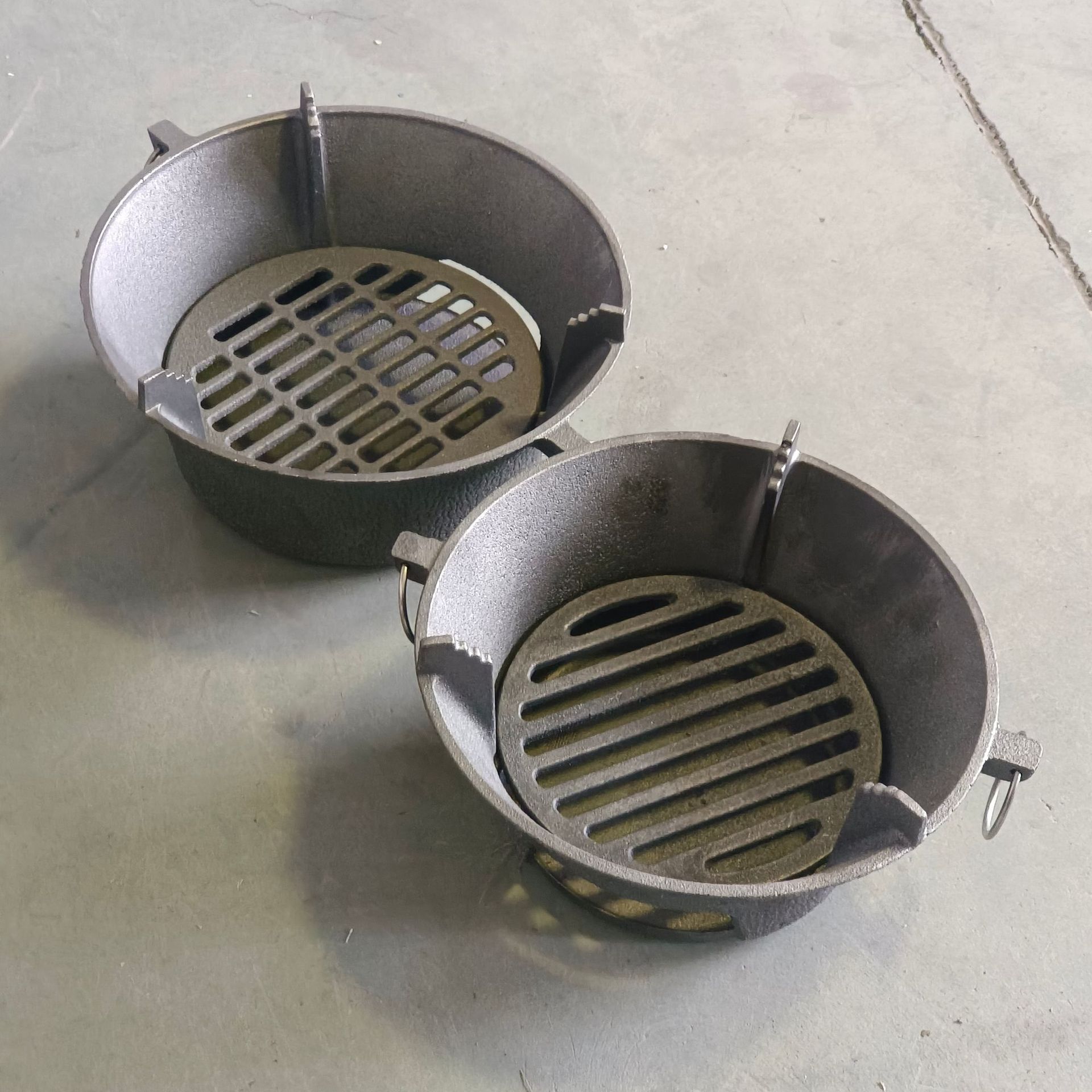 Cast iron barbecue grill, charcoal stove, tea stove, commercial use, pig iron household fire basin, hot pot, charcoal grill, outdoor charcoal grill