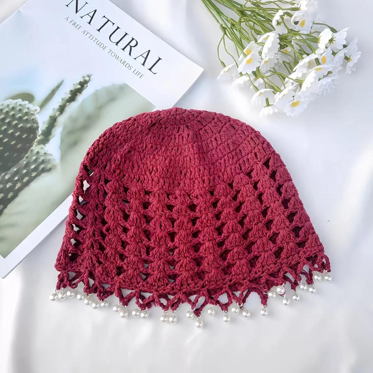 Spring and autumn handcrafted hats, women's pullover hats, pure handcrafted crocheted versatile knitted hats, women's hollowed-out crocheted woolen hats