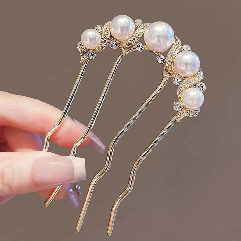 New Chinese style wavy updo hairpin for women, pearl U-shaped comb, retro alloy hairpin, elegant hair comb, bridal headdress.