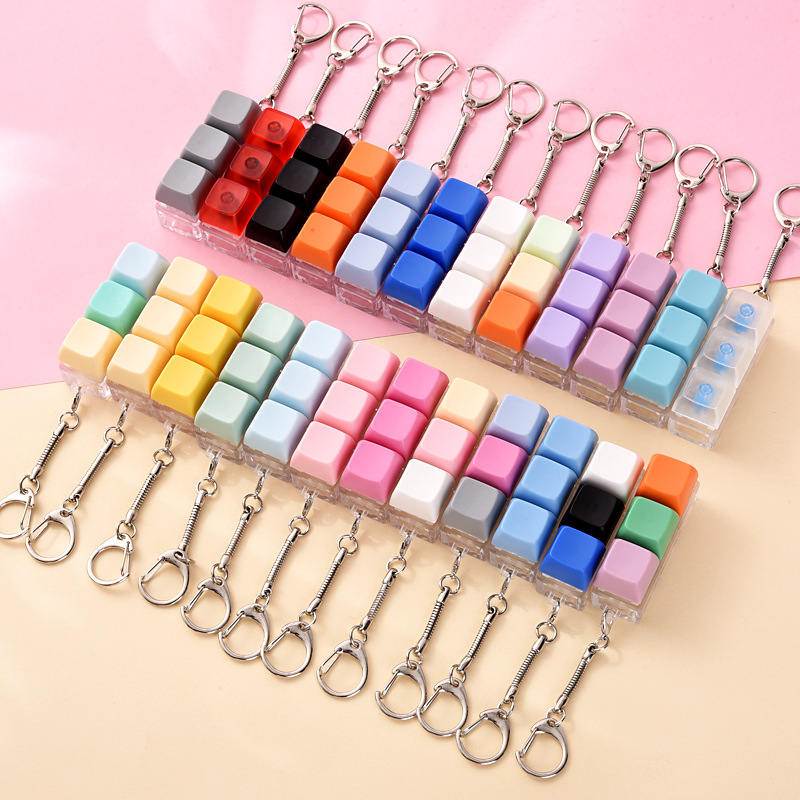 Cross-border creative three-button keychain, small pendant, decoration, stress-relieving wonder, relieve boredom, relieve stress and reduce pressure