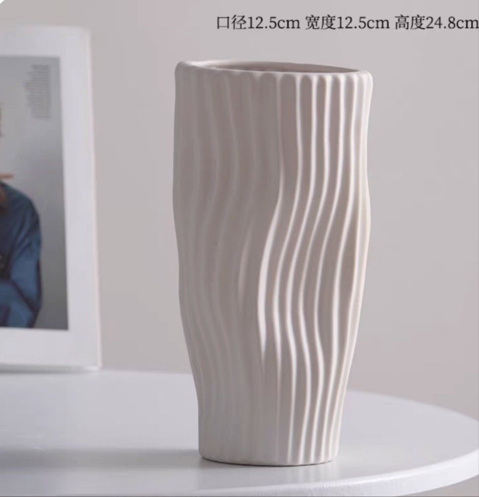 Minimalist modern ceramic vase, white ceramic vase, Chinese style handicraft, home decoration, Amazon bestseller.