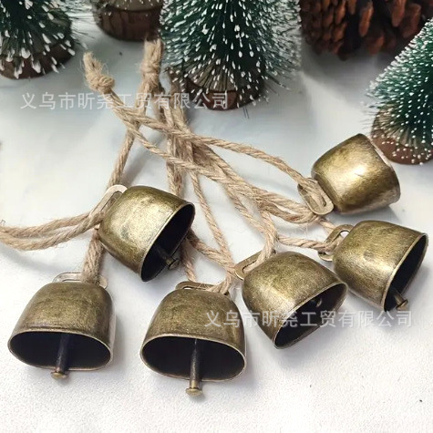 In stock, vintage Christmas bells, cross-border label, super loud pet bells, square accessories, antique bronze pet bells.