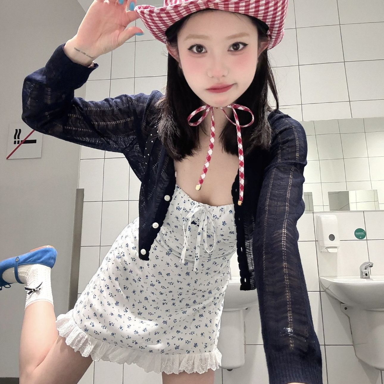Kitty red plaid fisherman's hat for women, summer 2025 new style, sun protection, face-slimming hiking hat.