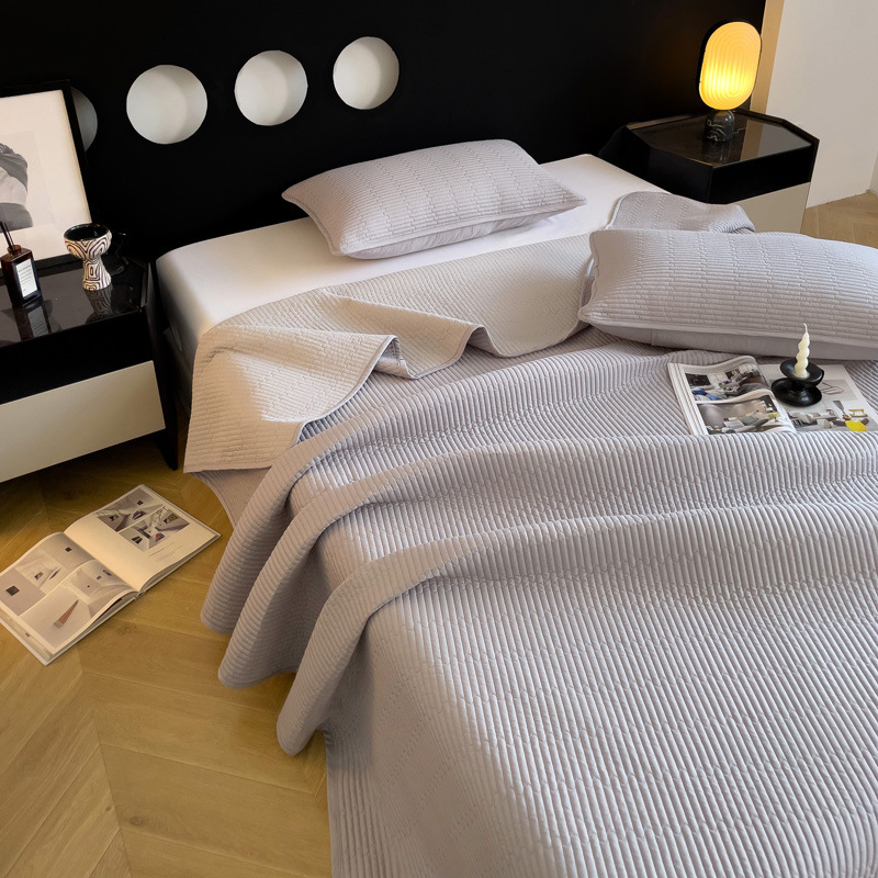 Good quality Korean minimalist bedspread single piece pure cotton quilted cotton solid color thickened bed sheet three-piece set for autumn and winter