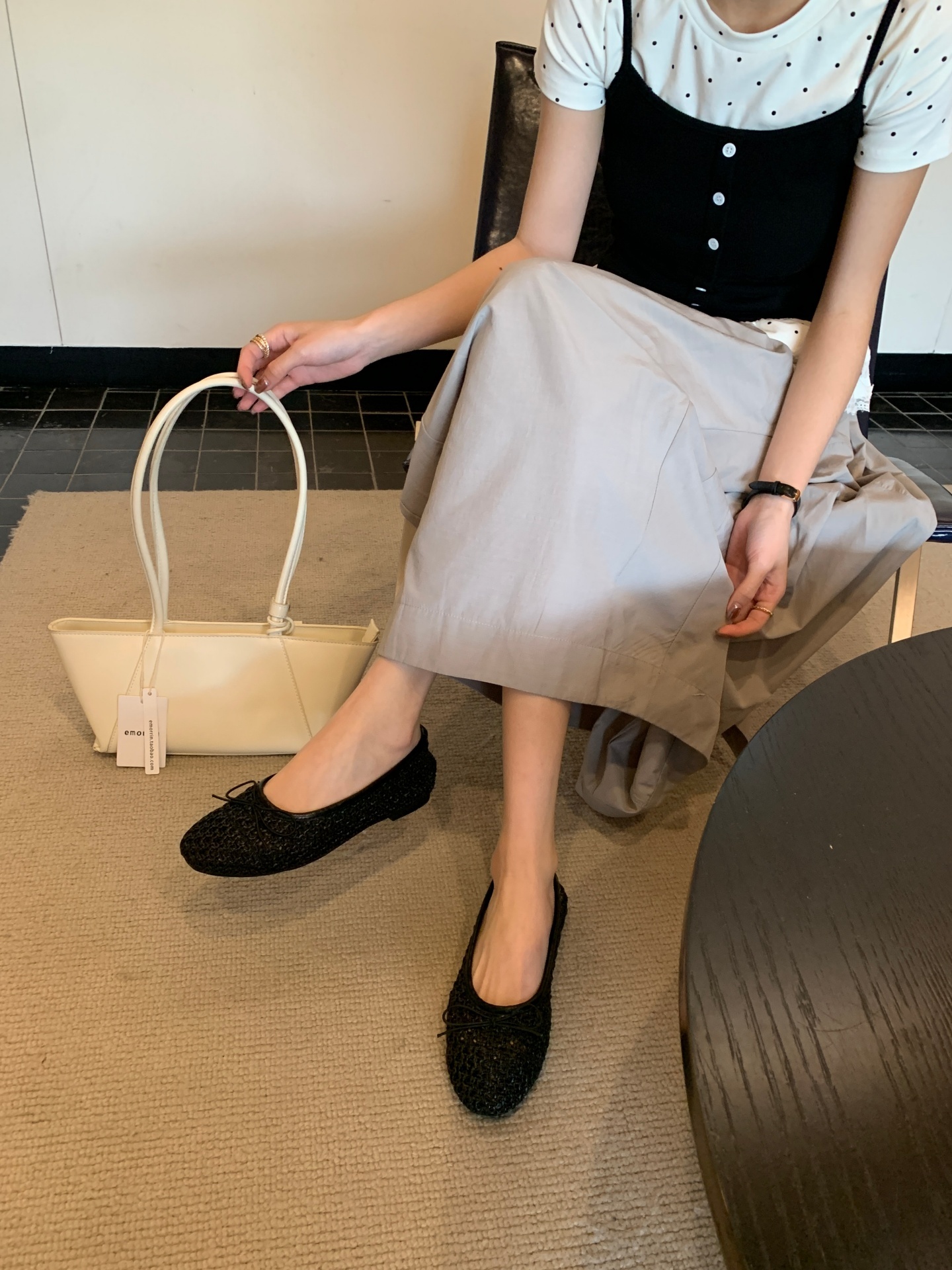 2026 New French retro bow hollowed-out woven flat single shoe for women