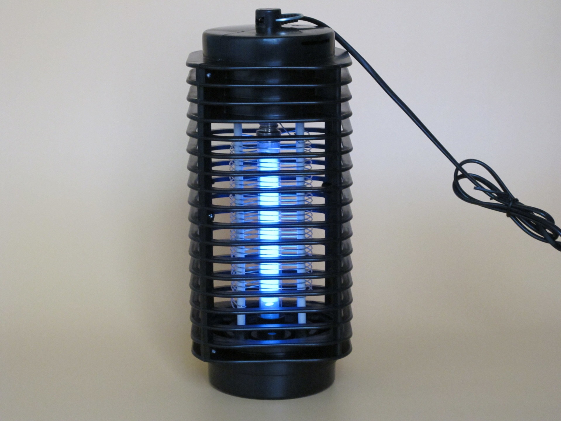 Wholesale mushroom-shaped mosquito killer lamps, household mosquito killers, photocatalytic mosquito killer lamps, mosquito traps, silent and radiation-free mosquito repellents.