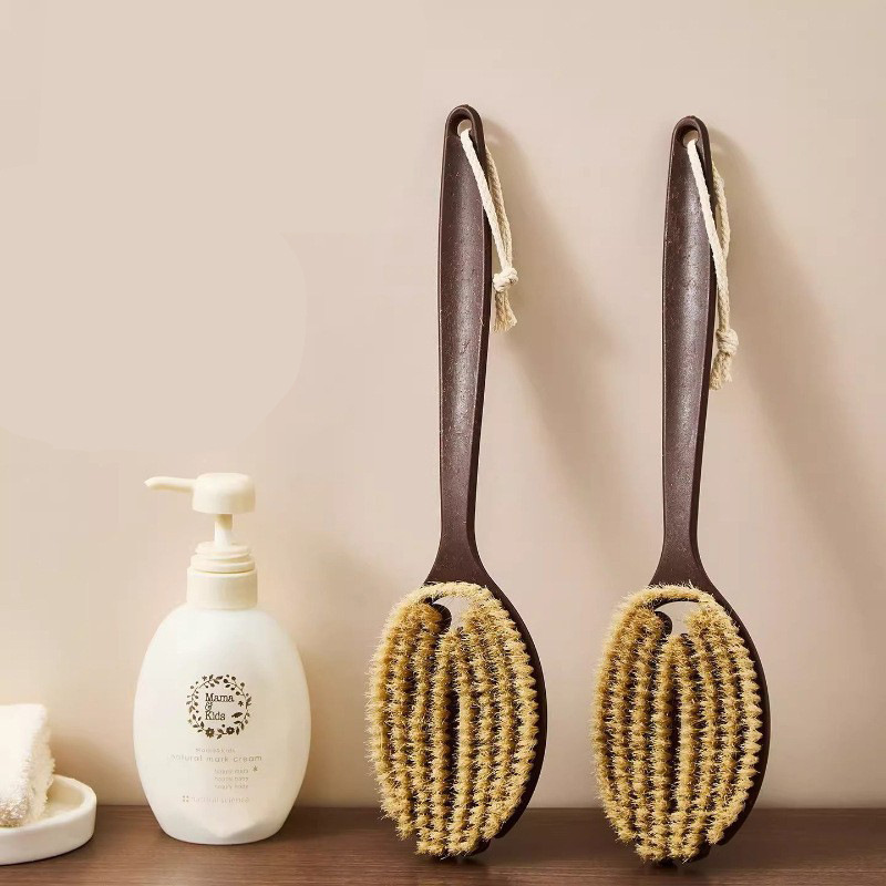 Boar bristle bath brush, long handle, back scrubber, soft bristles, back scrubber, household exfoliating brush.