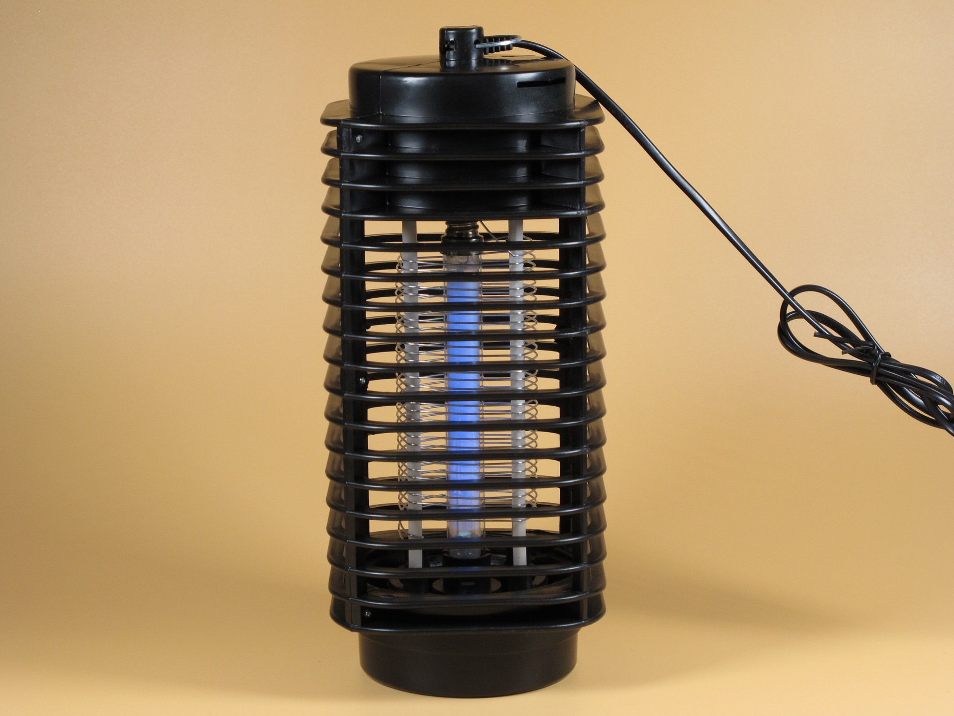Wholesale mushroom-shaped mosquito killer lamps, household mosquito killers, photocatalytic mosquito killer lamps, mosquito traps, silent and radiation-free mosquito repellents.