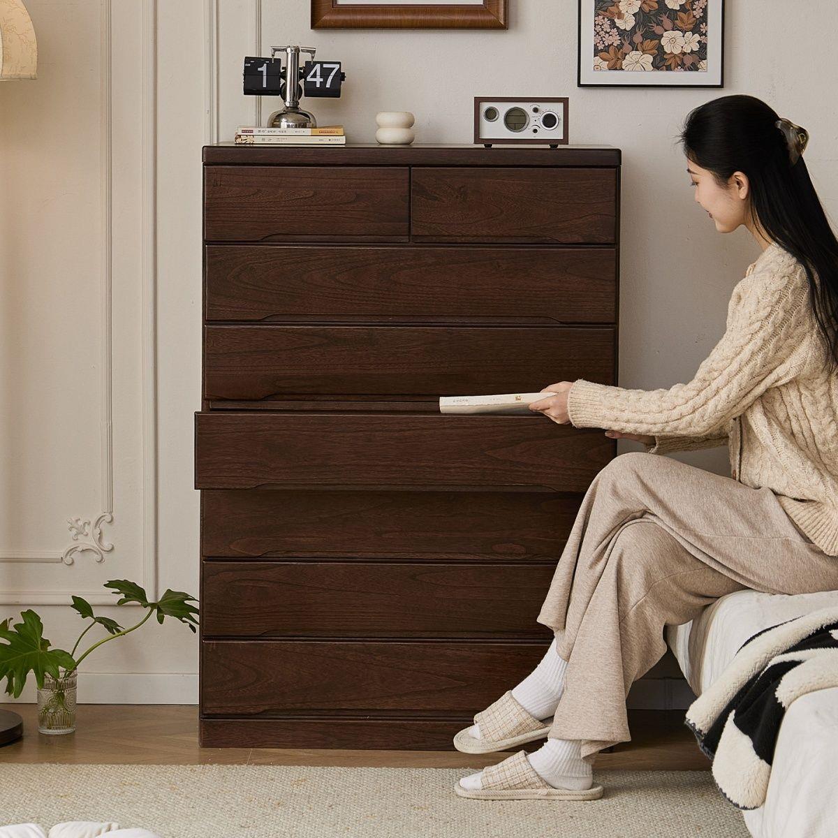 American retro solid wood chest of drawers, wall-mounted storage cabinet for bedroom, living room storage cabinet, chest of drawers against the wall in living room