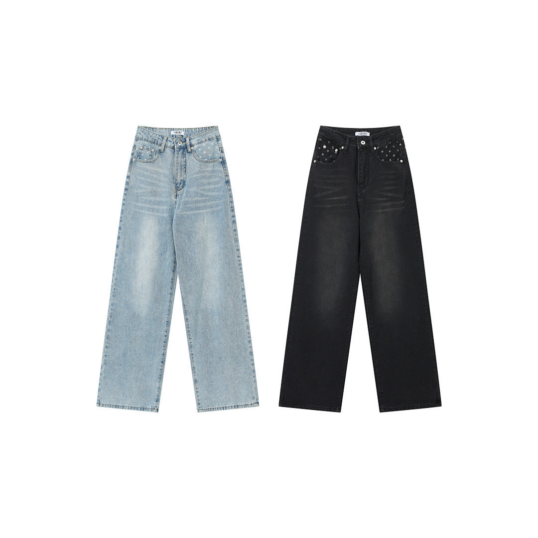 The Korean niche streetwear brand aeae has become an instant hit with cute pocket Japanese sundries style casual and versatile star-patterned jeans for women