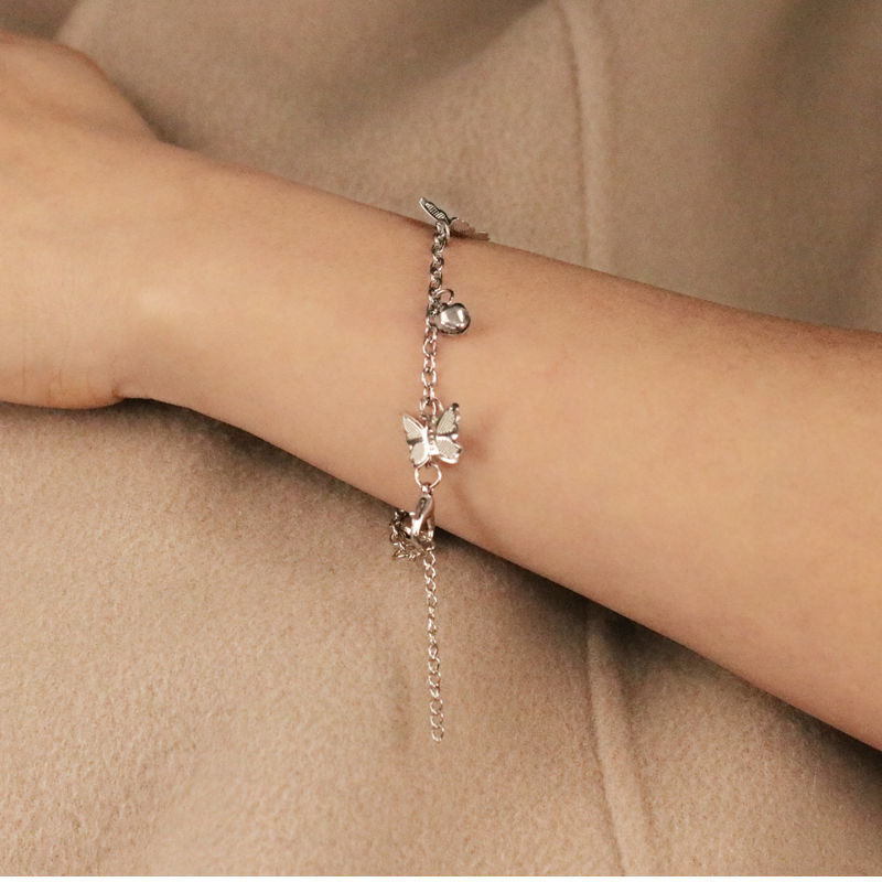 Minimalist design, niche style, ins-inspired bell bracelet, Korean style, simple and unique, suitable for students, best friends, couples, and online influencers.