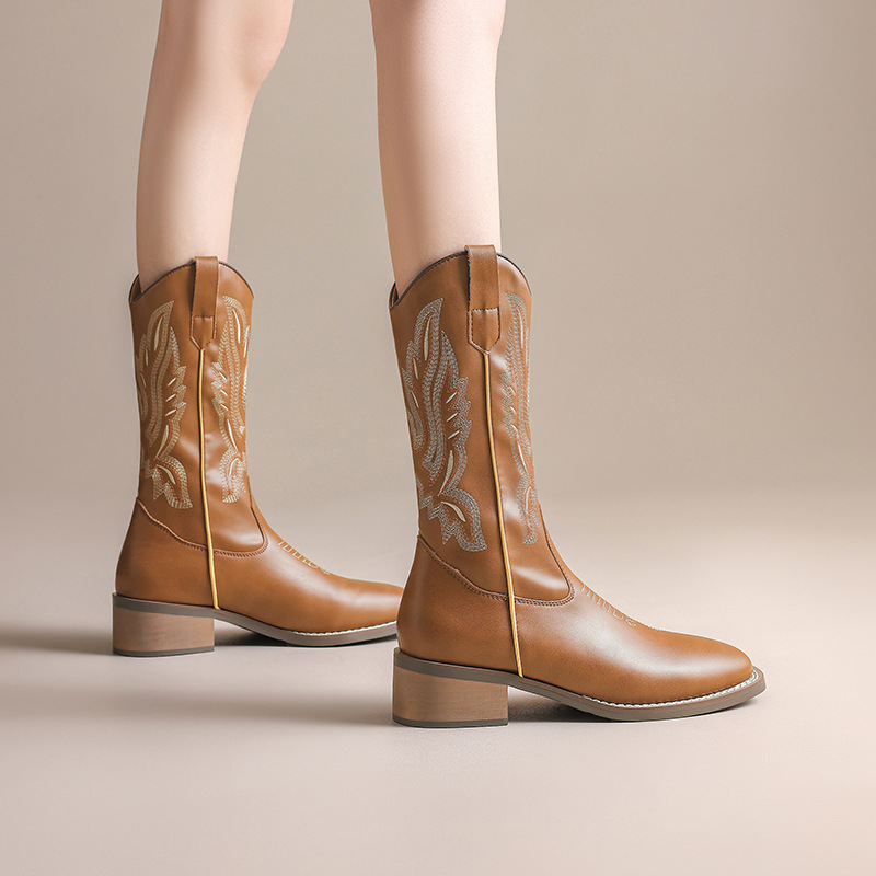 The new retro ethnic style street fashion boots of Chelsea Martin boots for women in the autumn of 2026 by Augusto