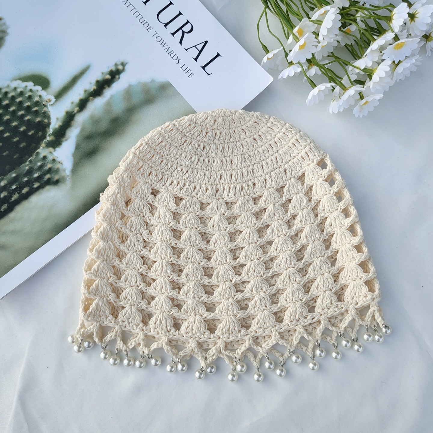 Sequined hollow-out slouch hat, thin new style, woven hollow-out retro handmade artistic woolen slouch hat