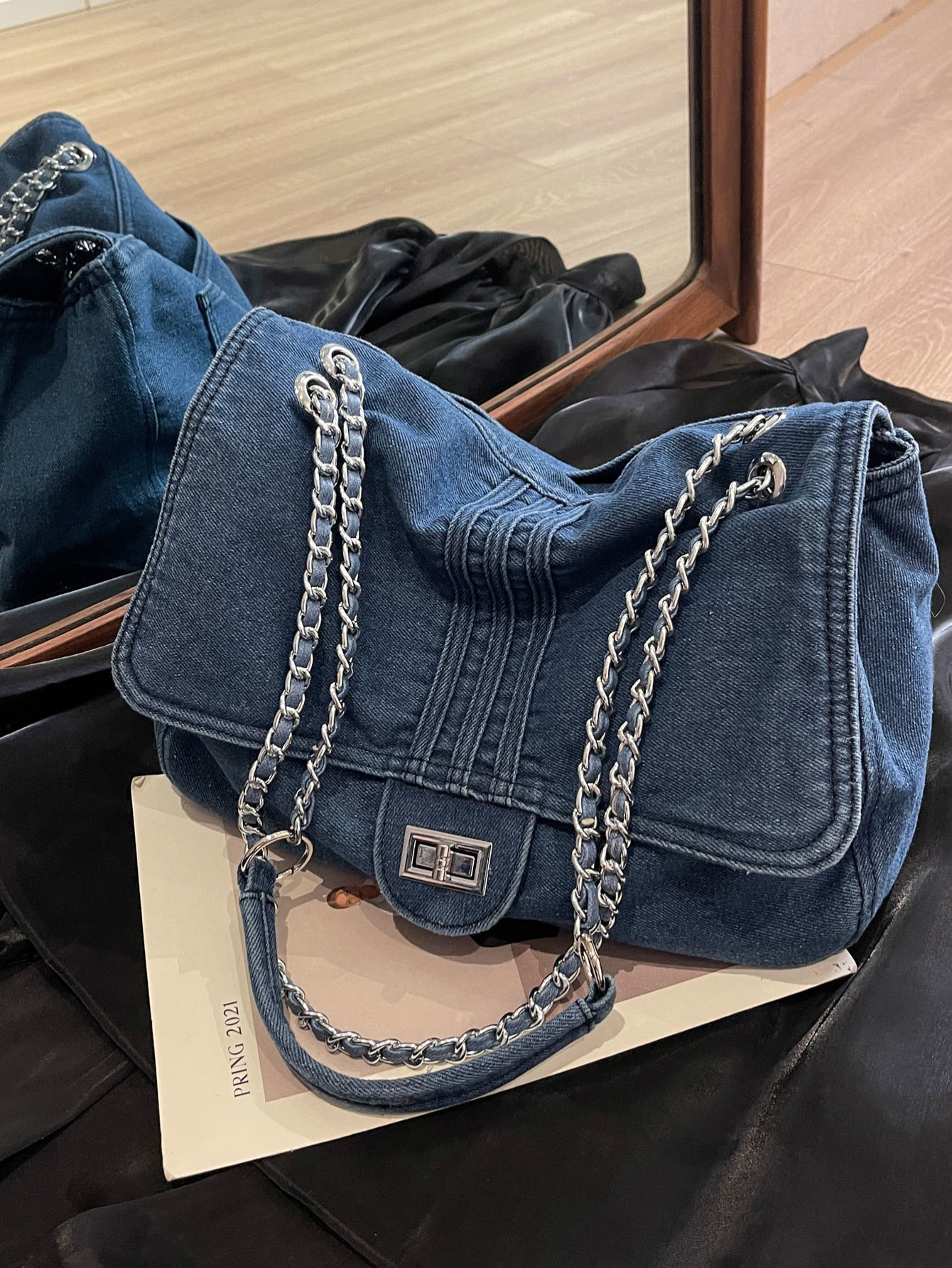 Women's Washed Denim Bag, 2025 New Trendy Autumn/Winter Chain Versatile Shoulder Bag, Large Capacity Commuter Tote Bag
