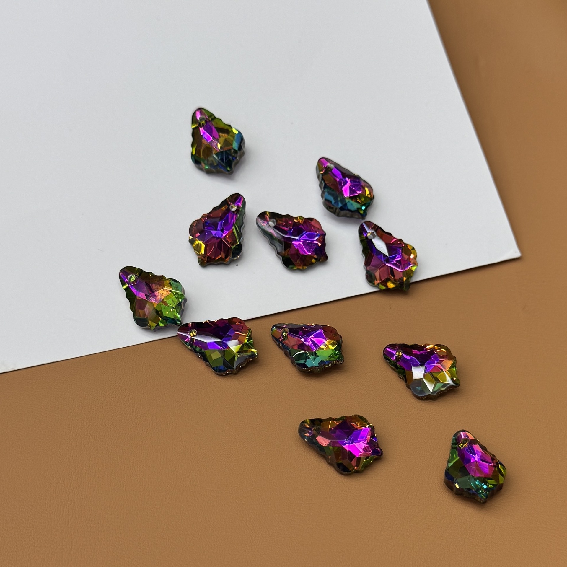 Small maple leaf crystal pendant accessories DIY jewelry earrings bracelet necklace pendant jewelry wholesale loose beads