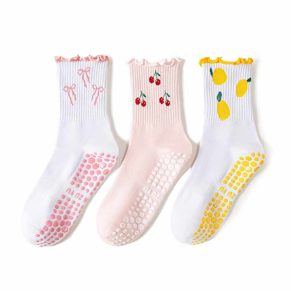 Women's mid-calf socks with ruffled trim, non-slip sports socks, professional yoga socks, fitness socks, running socks, Pilates socks