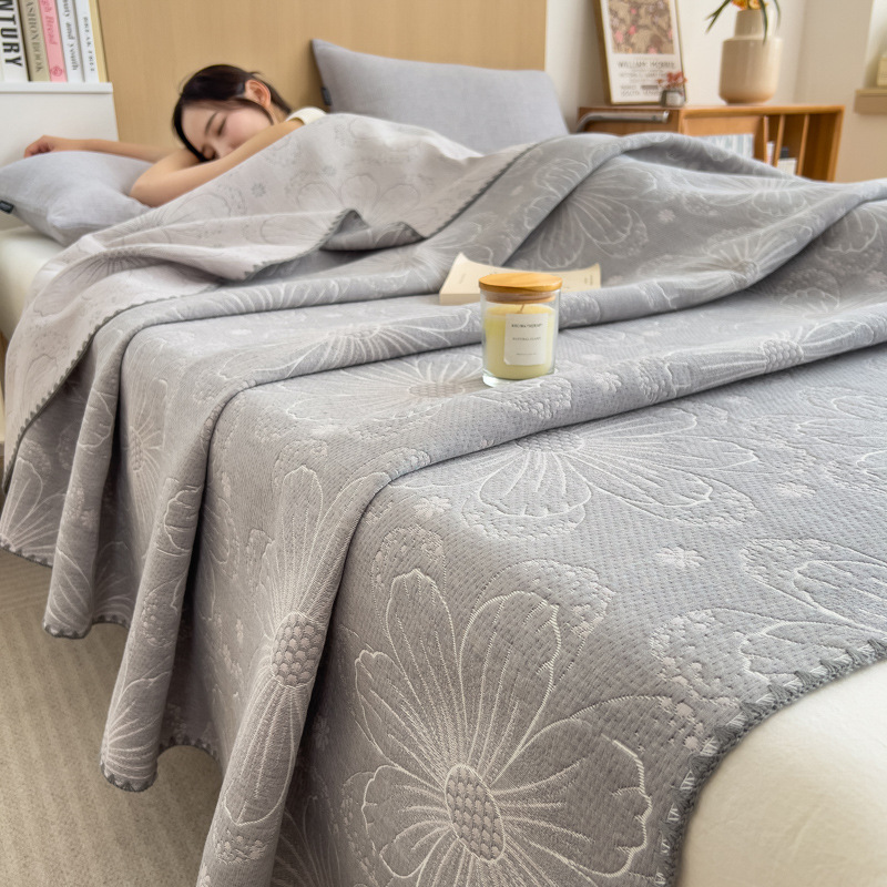 Three-layer cotton towel blanket, pure cotton quilt, summer blanket, office nap sofa blanket, gauze cover blanket quilt