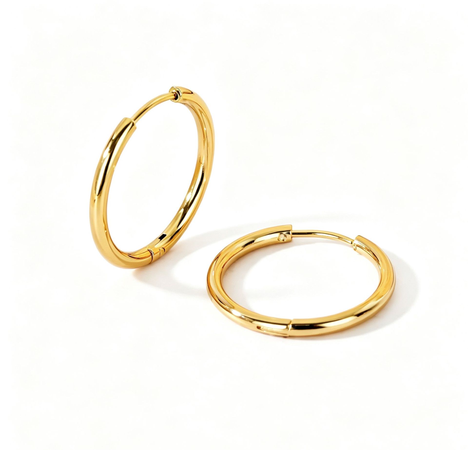INS round hoop earrings, simple and smooth plain hoop earrings, trendy ear cuff earrings, light luxury and high-end feel, cross-border exclusive.