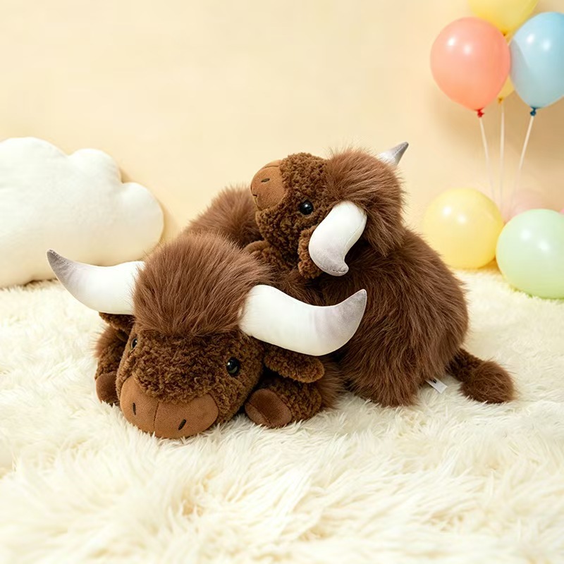 Cross-border yak dolls, popular Scottish Highland cattle plush toys, long-haired yak figurines and throw pillows wholesale