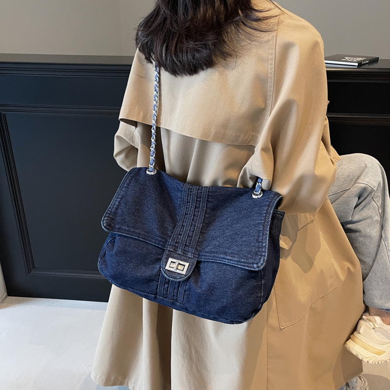Women's Cross-Border Denim Bag, 2024 New Fashionable Large Capacity Chain Shoulder Bag, High-End Commuter Tote Bag