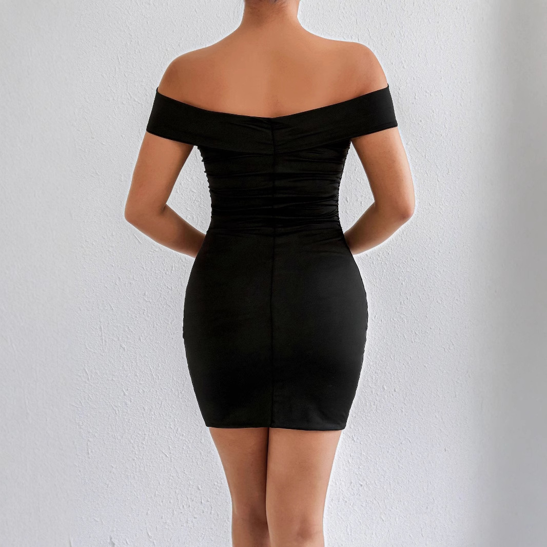 Amazon's Summer New Arrival: Off-the-Shoulder Women's Bodycon Skirt, European and American Style, Fashionable Pleated Slim Fit Short Skirt
