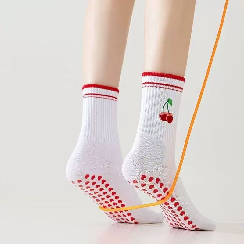 Cherry embroidery non-slip yoga socks, women's mid-calf white sports socks, professional Pilates fitness socks, cross-border dot-coated socks