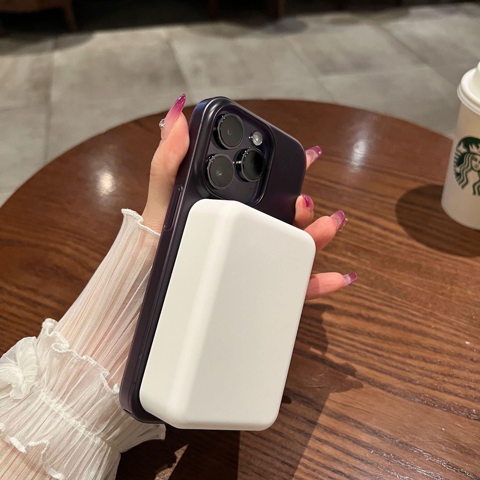 Compatible with iPhone 16 Pro, Ice Mist Skin-like Magnetic Phone Case, Apple 17 Frosted PC Ultra-thin Drop-proof i15 Hard Case