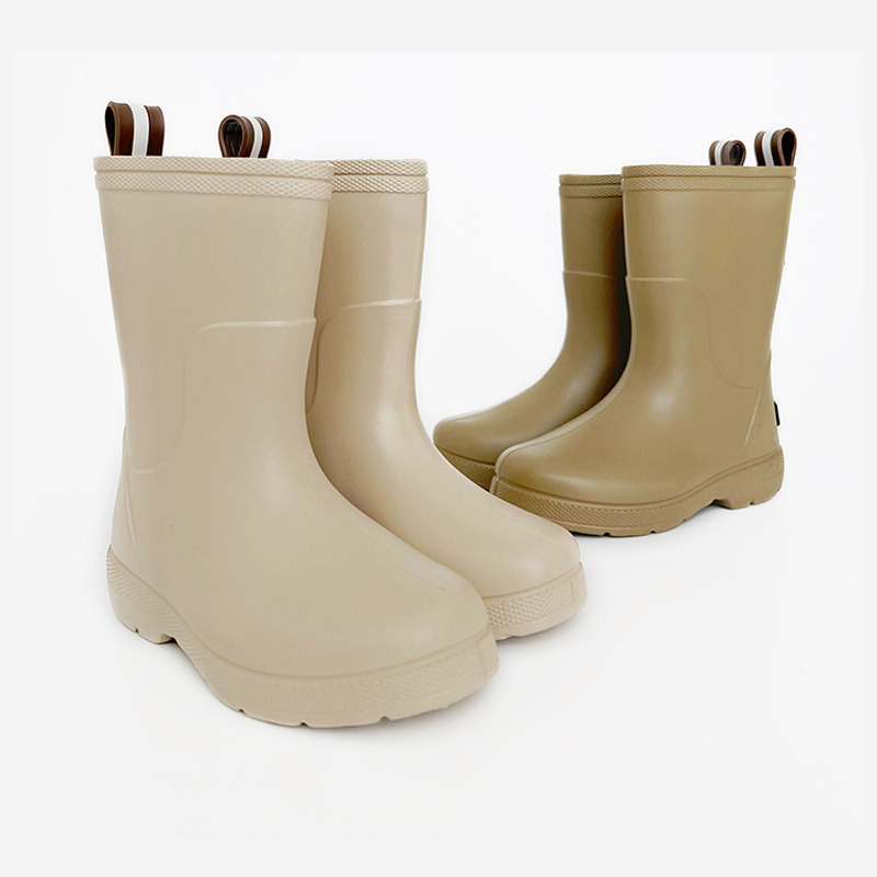 2022 New Style Rubber and Plastic Children's Rain Boots/Overshoes - Breathable Mid-Calf, Lightweight, Non-Slip, with a "Stepping on Poop" Feel for Boys and Girls - Wholesale