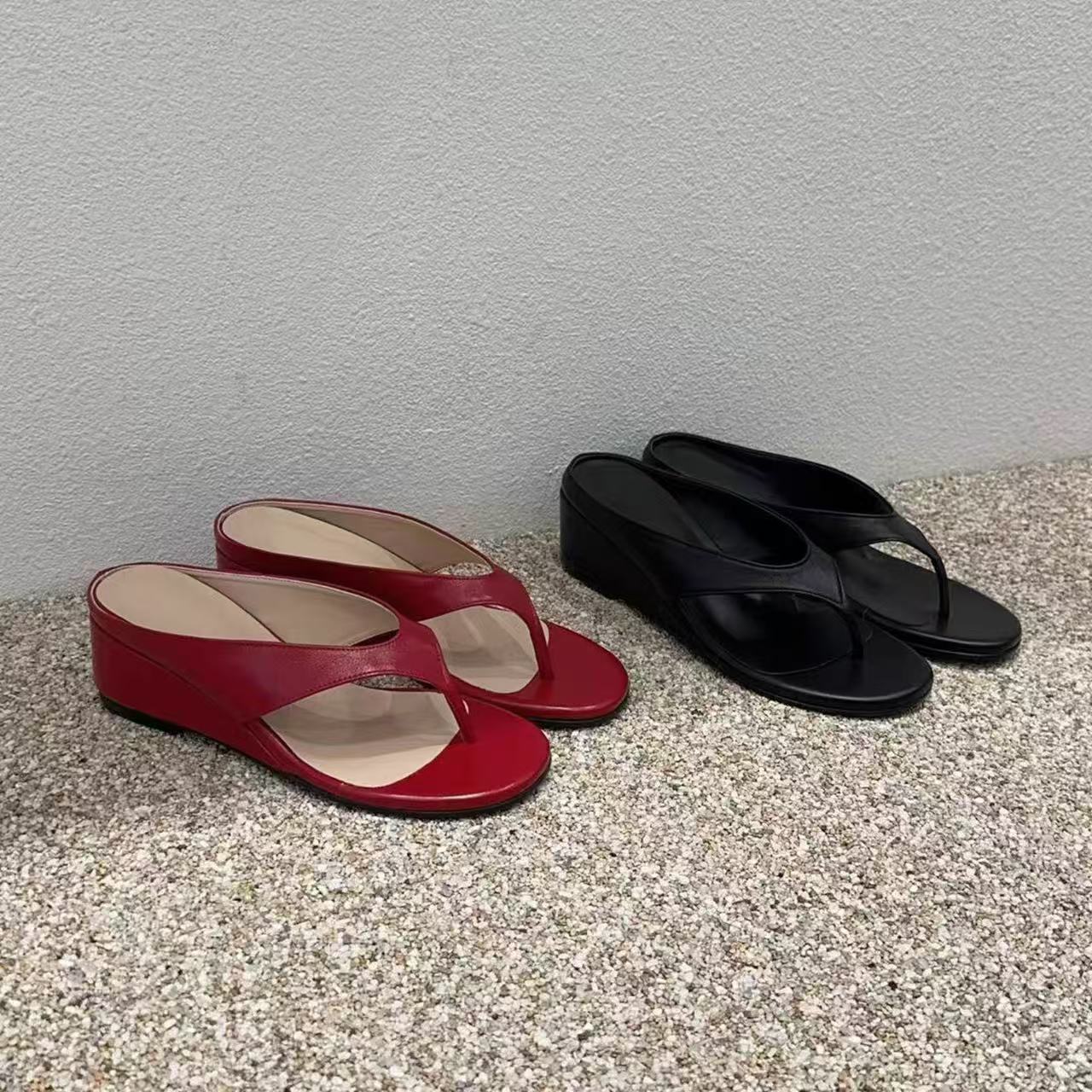 2026 Summer New Niche Design Wedge Heel Flip-Flops for Women, Open Toe, Height Increasing Sandals