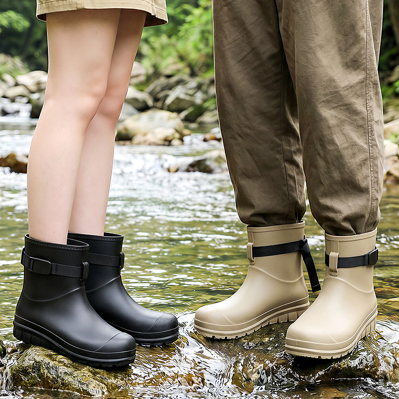 Couple rain boots, men's and women's water shoes, outdoor rain boots, waterproof rubber shoes, non-slip adult beachcombing rubber boots, rainproof water boots, men's style