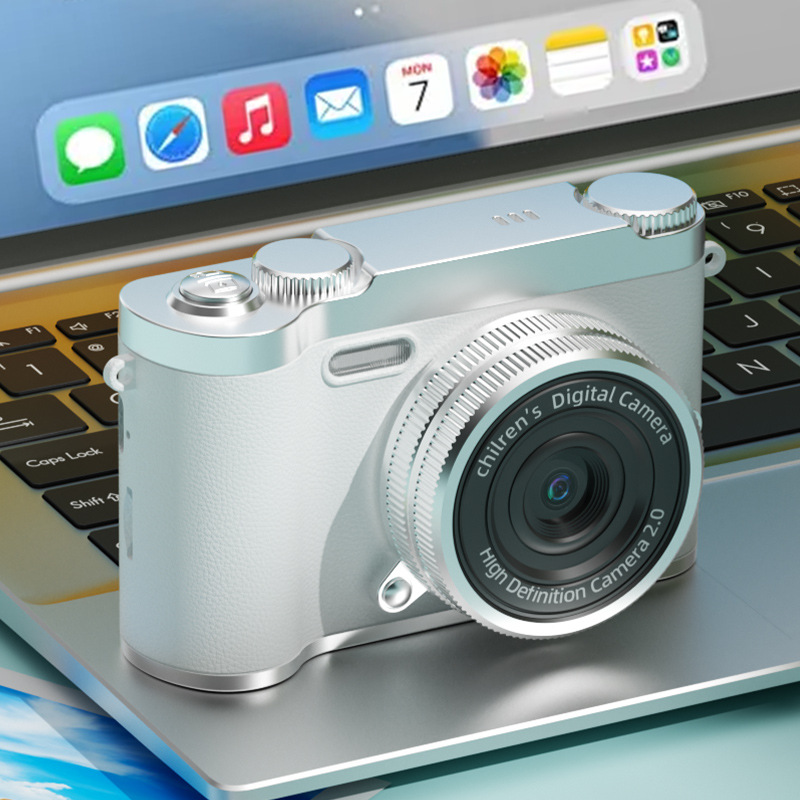 ccd digital camera can take selfies. It is a high-definition travel camera for students and a retro compact compact camera