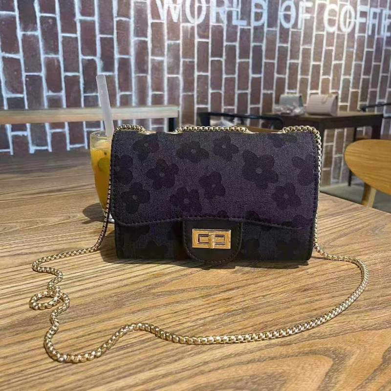 2025 New Trendy Women's Small Square Bag, Retro Style, Shoulder Bag, Crossbody Bag, Diamond Pattern Chain Bag