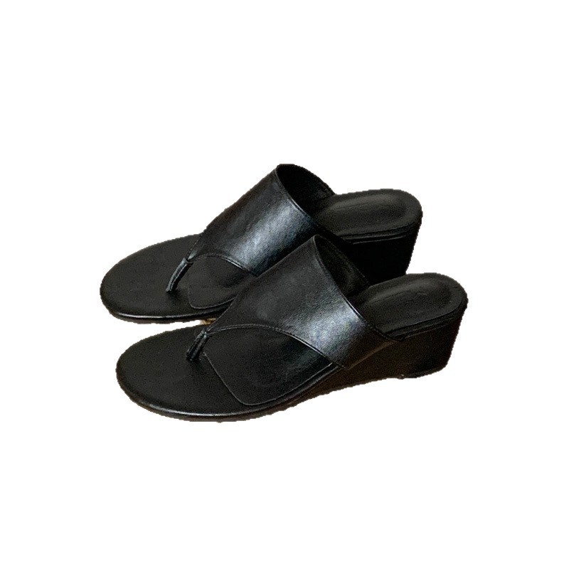 Stylish women's flip-flops, perfect for summer 2026, new style, suitable for commuting and pairing with skirts, wedge heel, suede sandals.