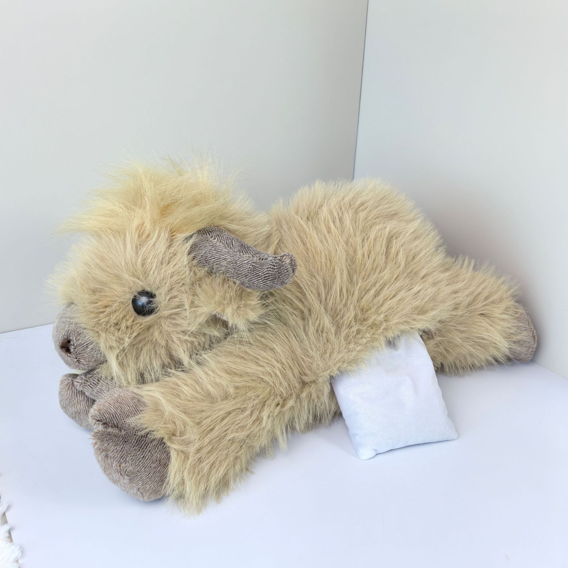 Cross-border new Cow long-haired crouching Scottish cow Highland cow brown and gray plush toy doll