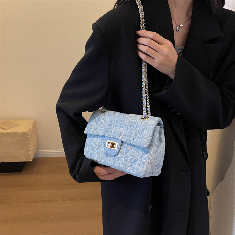 Denim bag for women, niche design, 2023, quilted chain bag, versatile and casual shoulder/crossbody bag, quilted design.