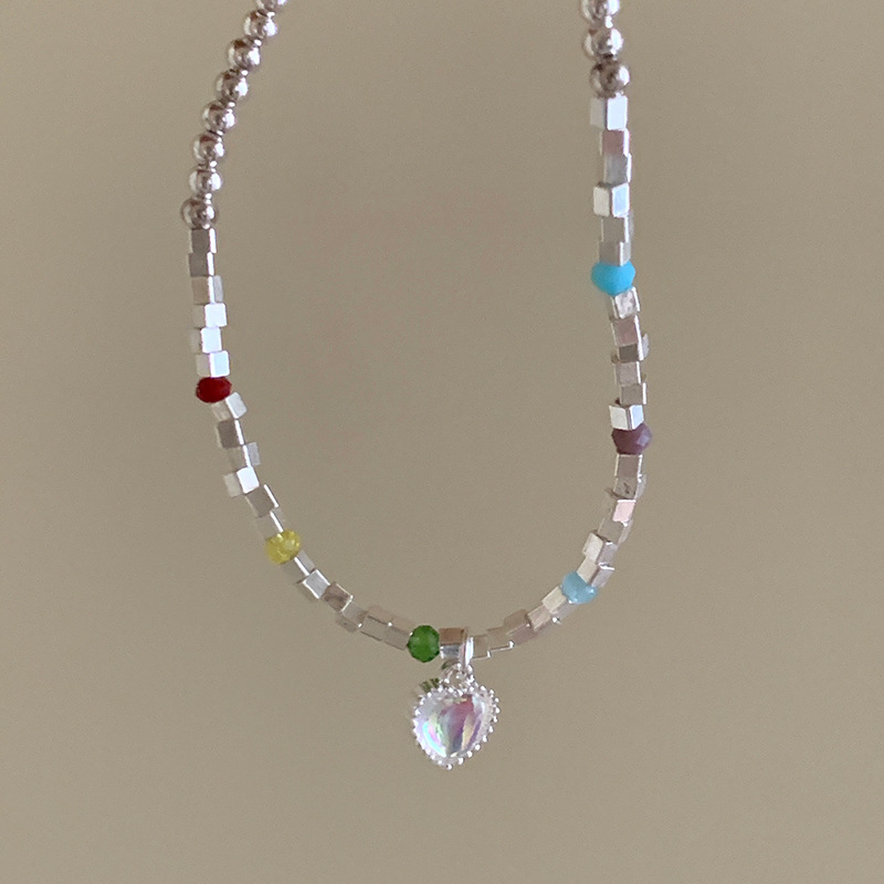 Colorful heart bracelet, new 2022 style, unique design, light luxury and high-end feel for women.