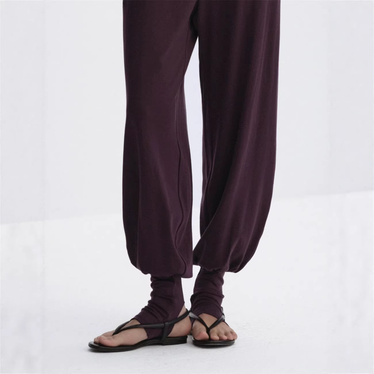 Lyocell stylish sporty slouchy leg-of-the-lamb pants for women in black/purple/milk blue.