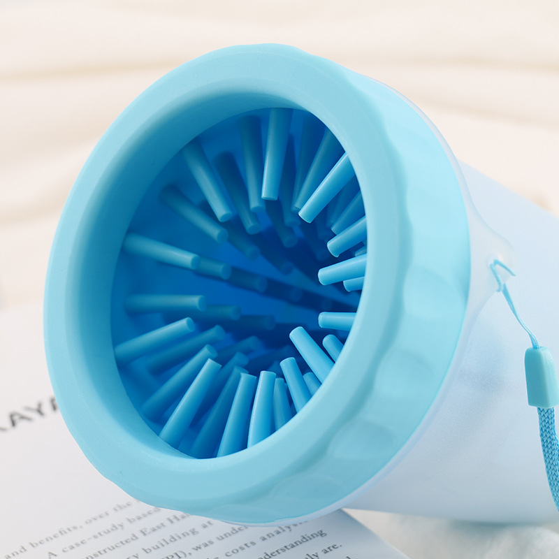Hot-selling pet supplies, pet paw washers, TikTok dog paw cleaning and grooming cups, pet cleaning essentials.