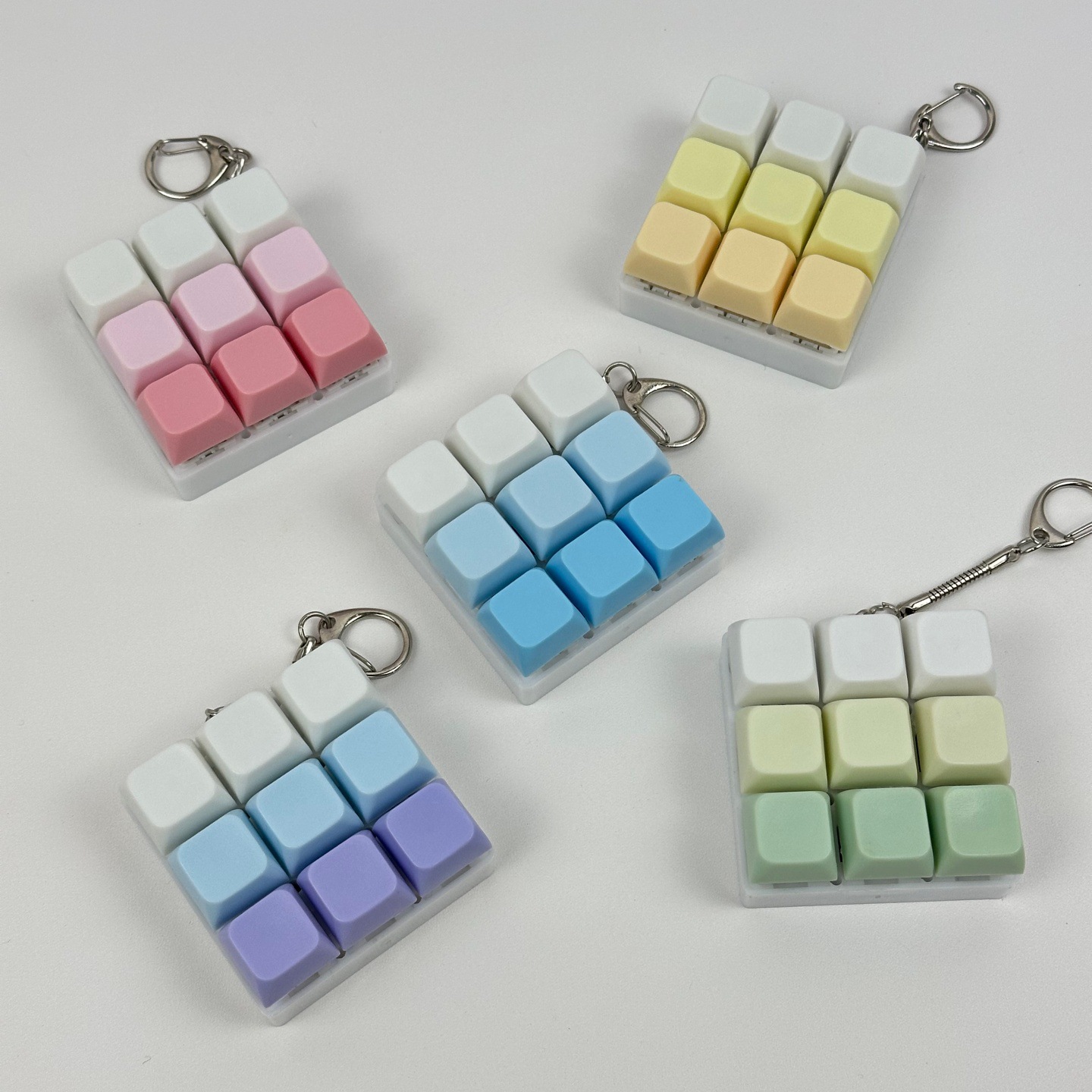 Macaron 9-square grid decompression key keychain keyboard hinge tester cross-border fingertip press glowing toy pendant