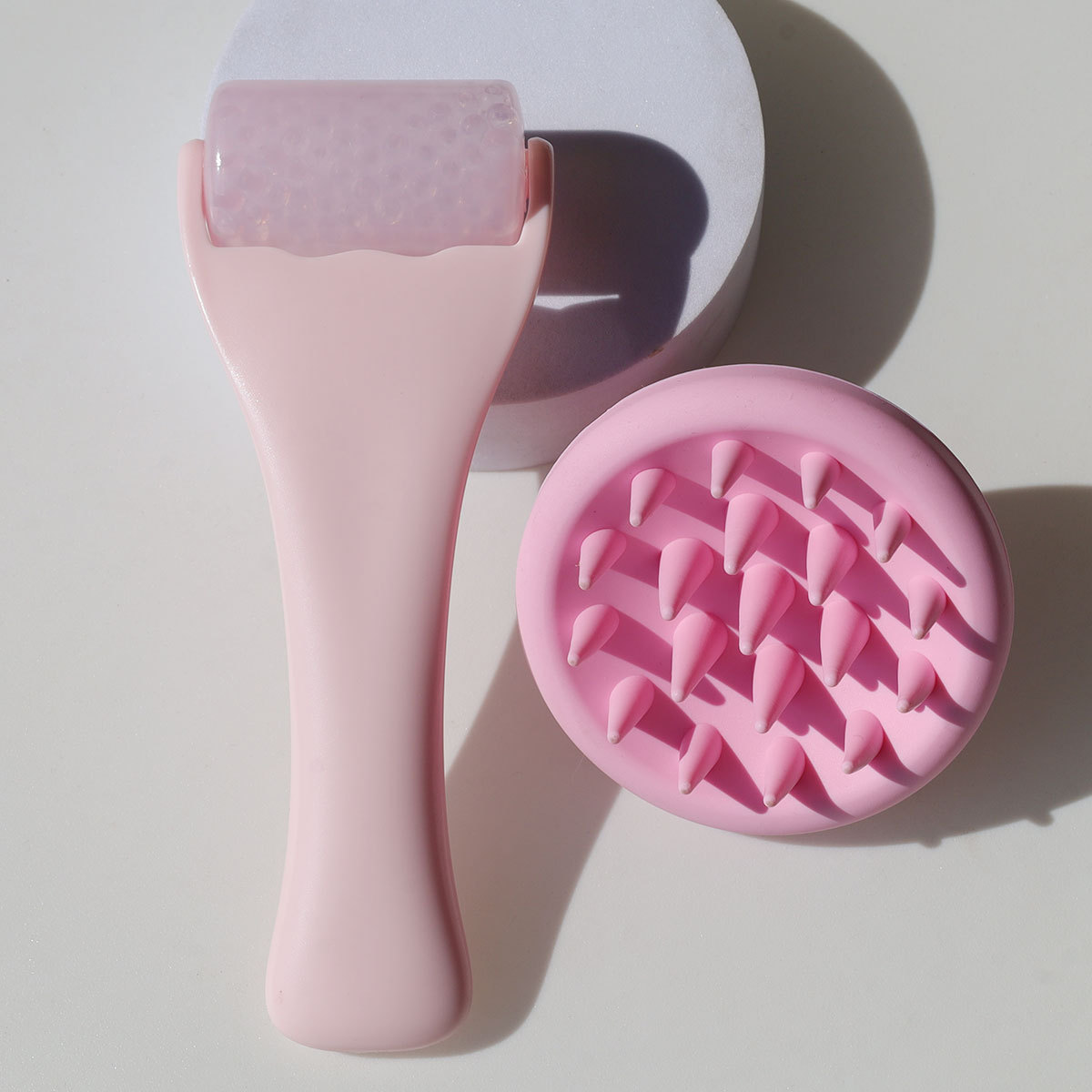 New beauty set 2-piece pink shampoo brush with ice roller combination massage tool for head care massage