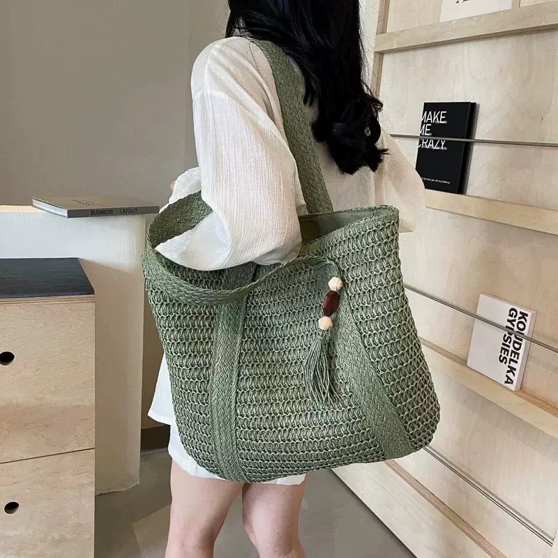 Simple solid color large capacity straw woven bag for commuting, artistic wide braided tote bag, vacation style beach bag, shoulder bag