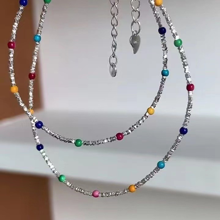 This delicate, luxurious silver dopamine bracelet for women features a unique, high-end design and is perfect as a sweet and trendy gift for best friends.
