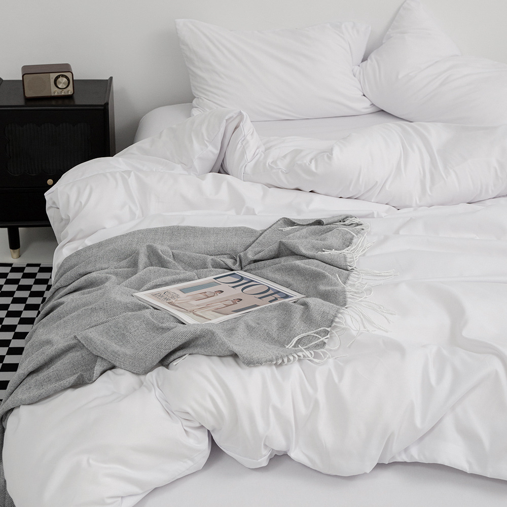 Our store's best-selling four-piece bedding set, made of washed cotton brushed fleece, single sheet, duvet cover, solid color, suitable for student dormitories (three-piece set).