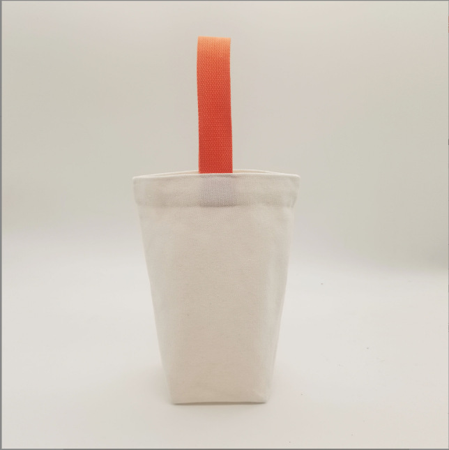 Manufacturer of multifunctional milk tea cup sleeves, custom-made portable beverage and coffee packaging bags, and wholesale cotton and canvas cup holders.