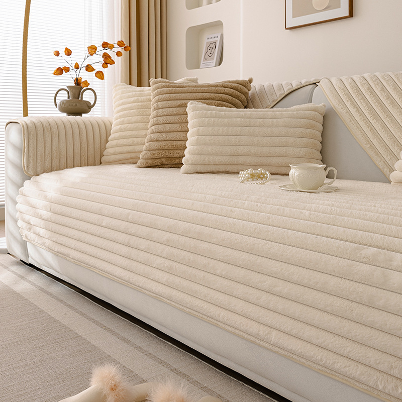 Thickened rabbit fur sofa cushion, new autumn/winter style 2025, non-slip straight cushion, premium feel leather sofa cover.