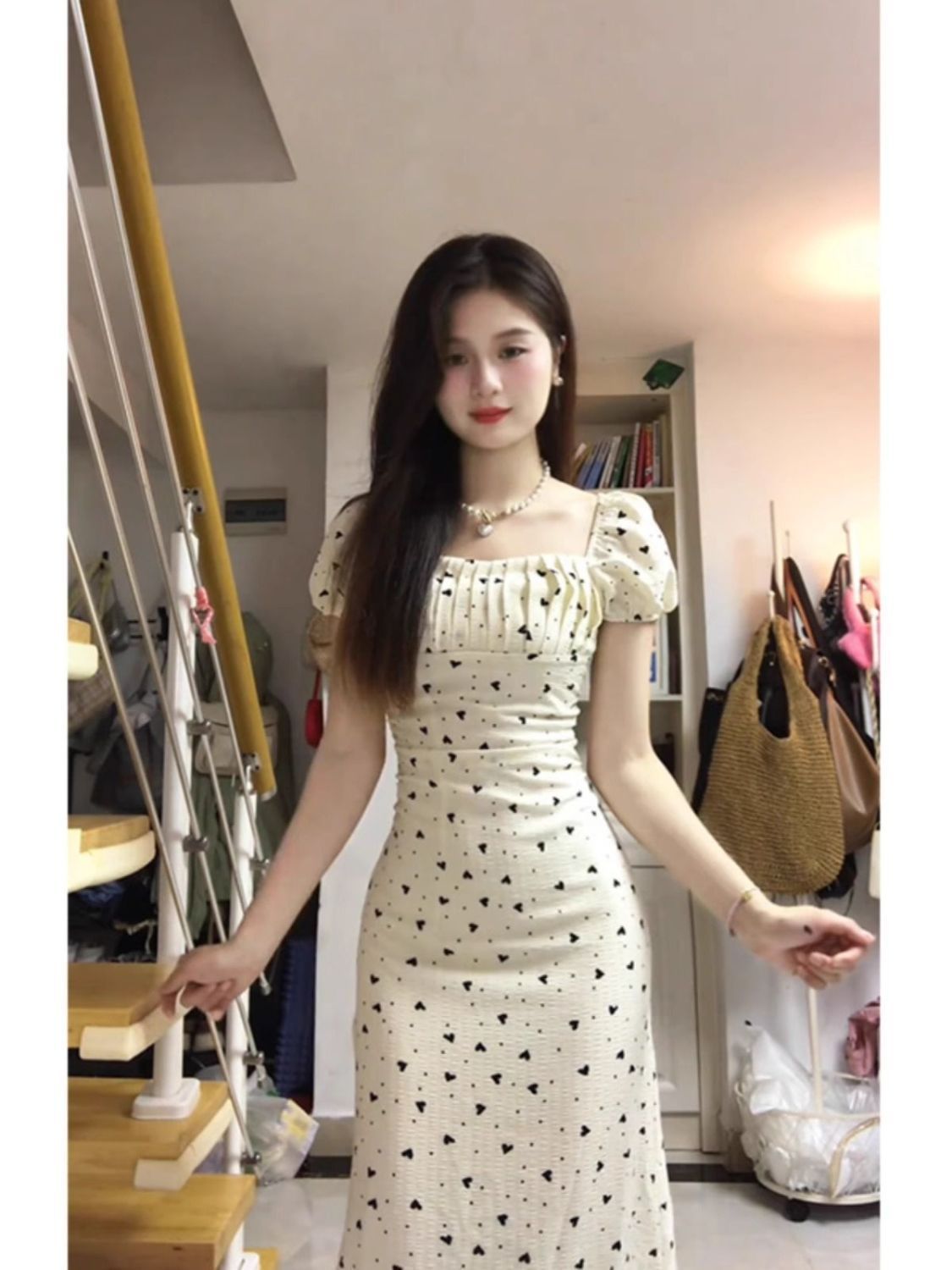 French-style square neckline puff sleeve dress, women's 2025 summer new style, gentle and elegant tea dress, waist-cinching and slimming long dress.