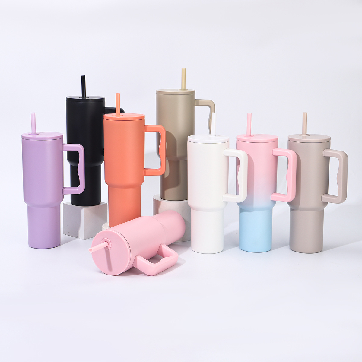 Third-generation 40oz large-capacity car mug with 304 stainless steel handle, insulated mug, outdoor cold-keeping straw mug.
