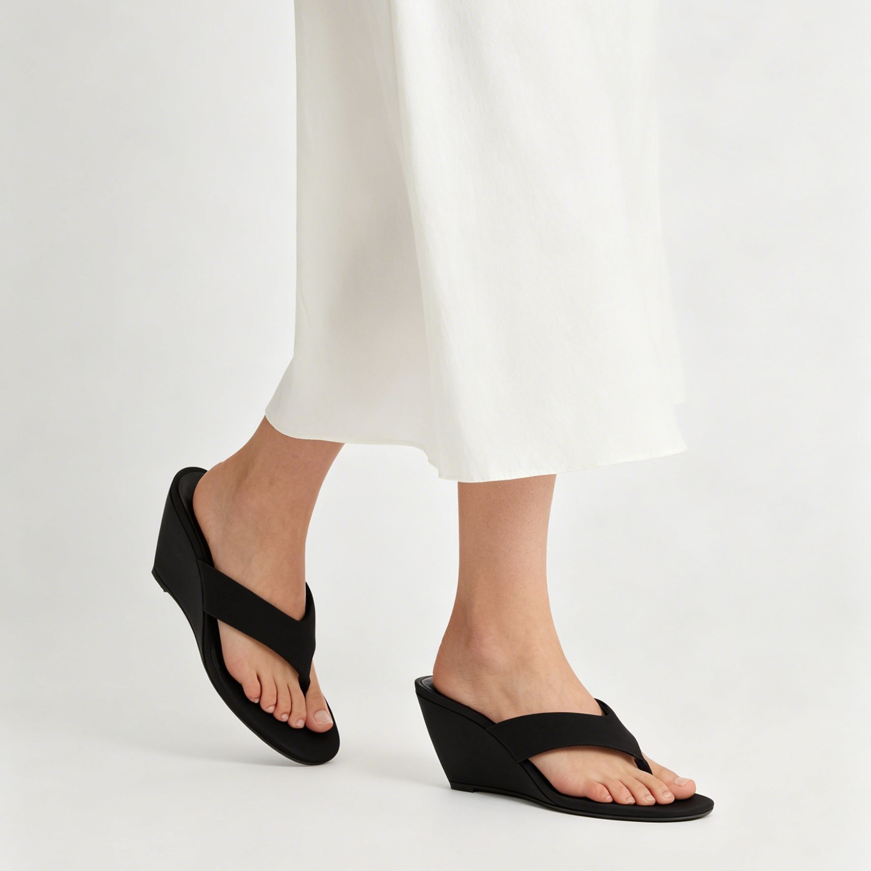 2026 Summer New Style Black Flip-Flop Round Toe Satin Wedge Sandals for Commuting or Wearing Outerwear