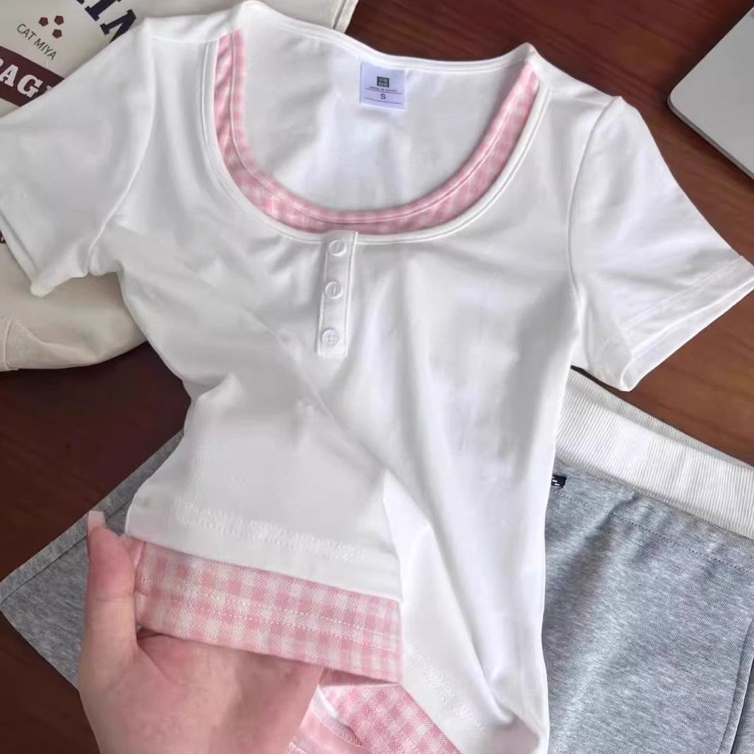 Sweet color-blocked plaid short-sleeved T-shirt for women, new summer style, faux two-piece, slim fit, chic short top with off-the-shoulder design.